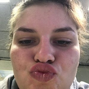 Meet your Posher, Amelia